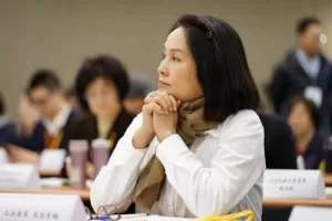 高金素梅涉詐領助理費遭約談 複訊未完先送台大急診