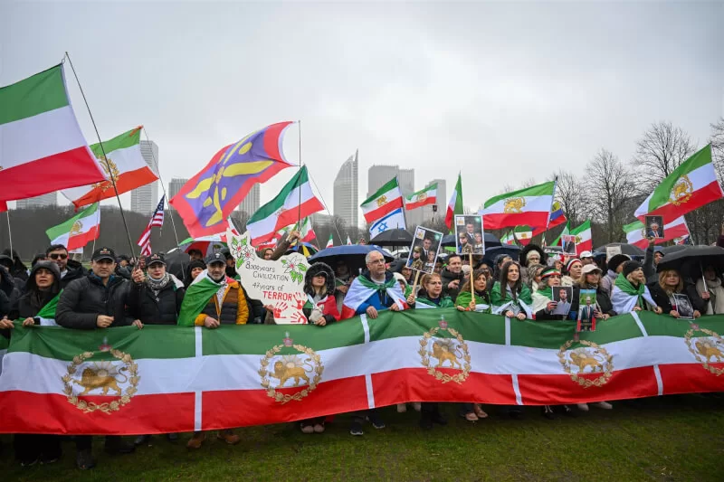 特朗普宣布空襲擊斃哈米尼 海外僑民盼變天亦憂重蹈覆轍