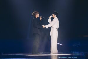 MIRROR陳卓賢演唱會|姜濤驚喜現身做嘉賓 即場拆人情驚見10元 MIRROR陳卓賢演唱會|姜濤驚喜現身做嘉賓 即場拆人情驚見10元