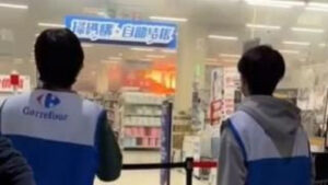家樂福玩火釀巨災｜22歲男判賠近4億台幣　另囚6個月
