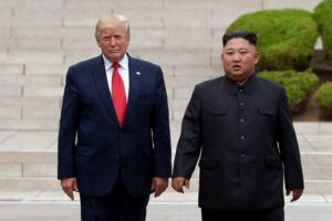 特朗普料今年再見金正恩 稱北韓有57枚核武 特朗普料今年再見金正恩 稱北韓有57枚核武