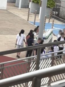 觀塘瑪利諾12學生飲免費「尖叫」後不適 樽身疑現針孔 觀塘瑪利諾12學生飲免費「尖叫」後不適 樽身疑現針孔