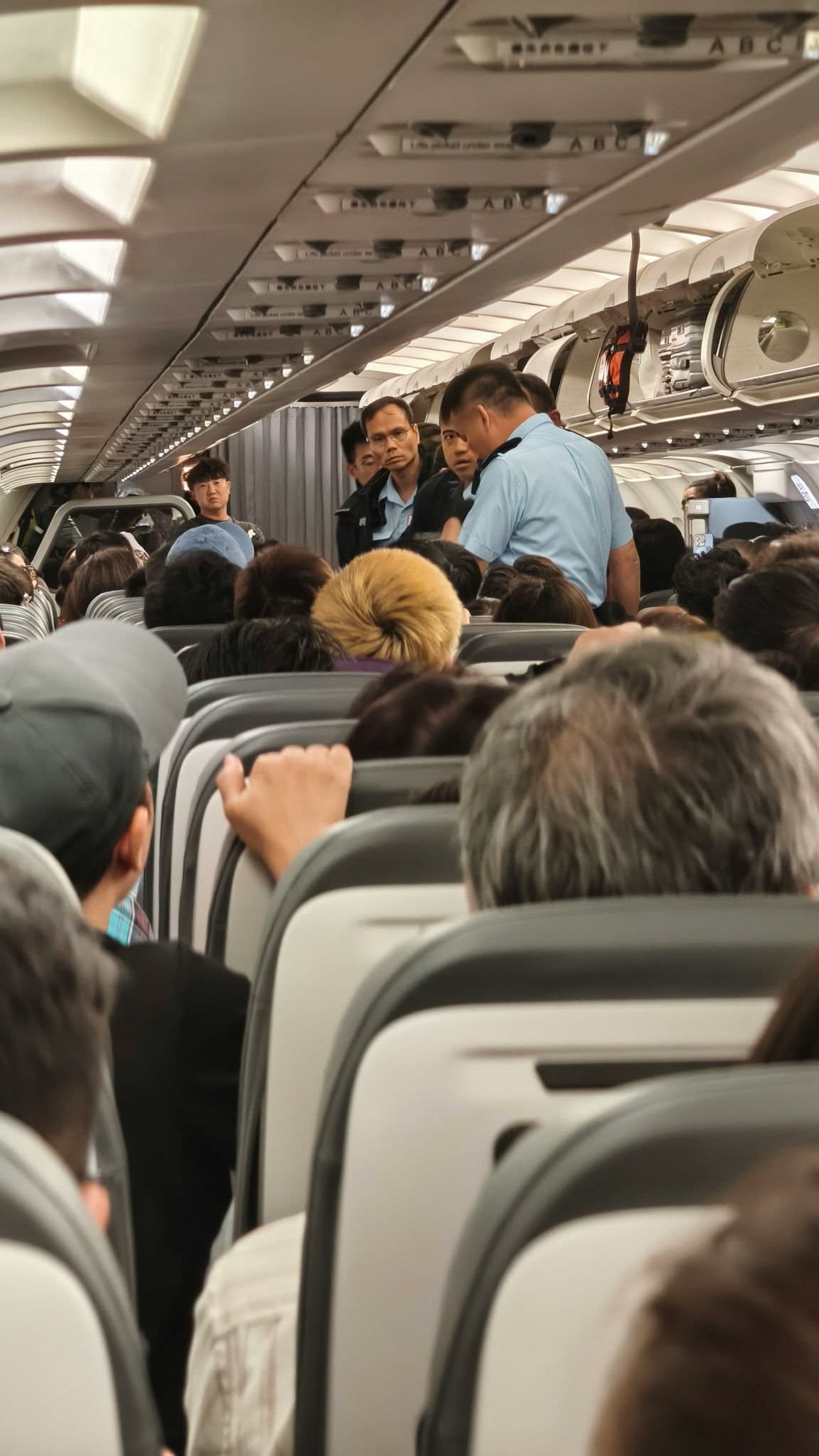 香港快運機艙爆竊案　57歲內地男涉偷2.5萬泰銖