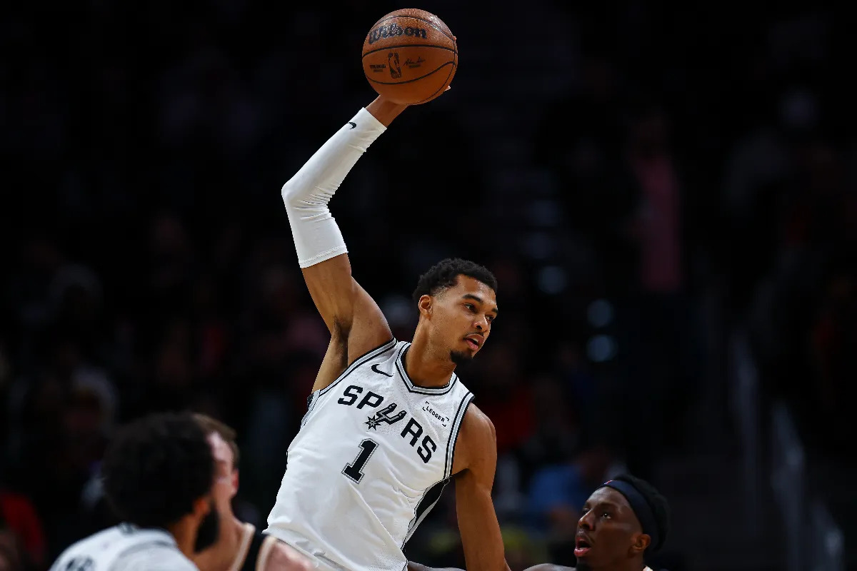NBA溫班亞瑪聲援法國學生示威惹禍 議員怒轟:把損失帳單寄給他 NBA溫班亞瑪聲援法國學生示威惹禍 議員怒轟:把損失帳單寄給他